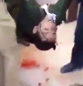 طالب يمني يرفض "صرخة الكهنوت" فيُقتل أمام زملائه