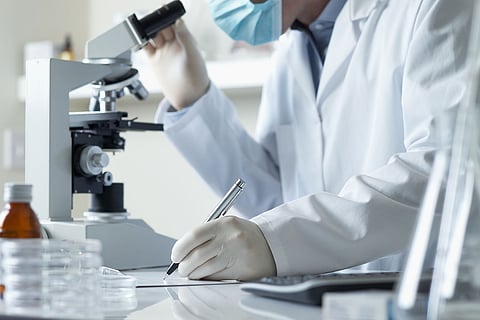 بحثٌ لثلاثة أطباء سعوديين يكشف علاقة إنزيم الكبد بالتهاب الزائدة الدودية