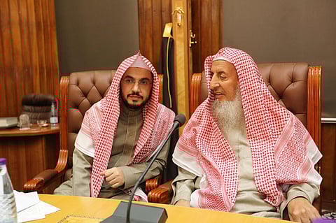 الدورة 87 لـ "كبار العلماء" .. لجنة طبية وعلمية لحسم "حفظ مبيض مريضة السرطان"