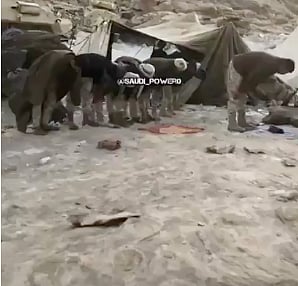 بالفيديو.. صلاة أبطال الحد الجنوبي بالأجواء الباردة يثير مواقع التواصل