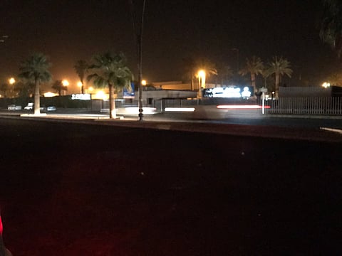 شاهد.. ‏البرق ‏يضيء سماء الأفلاج بعد انقطاع الكهرباء بسبب الأمطار