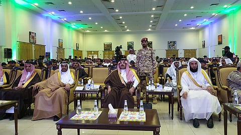 أمير عسير يرعى حفل تخريج 3651 متدرباً ومتدربة بالتدريب التقني