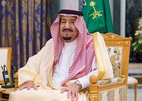 منح ميدالية الاستحقاق من الدرجة الثالثة لـ"58" مواطنًا