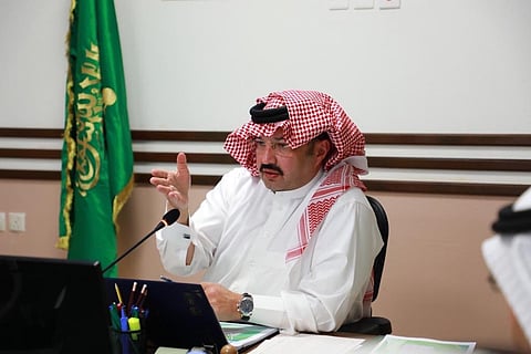 أمير عسير يوجّه بخطة عاجلة لمعالجة انقطاع الكهرباء بـ "بلقرن"