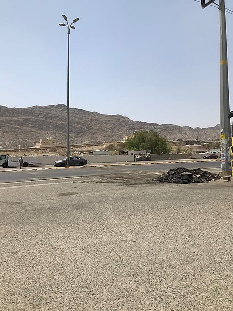 تزامنًا مع زيارة أمير عسير.. إزالة 38 مطبًا بشمال محايل
