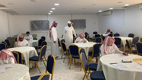 بالصور.. "تعليم الأفلاج" يطبق اختبارات تحاكي الـ"TImss" الدولية على 10 مدارس