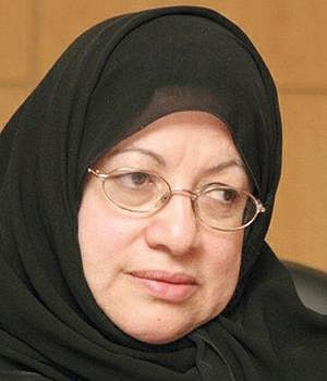 هل تفتيش الخادمة المنزلية قبل سفرها جريمة؟ حقوق الإنسان تُجيب