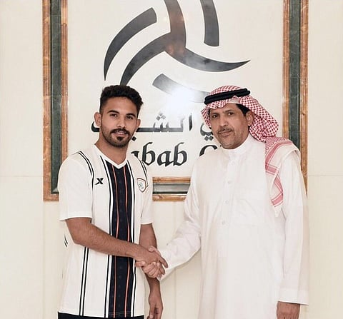 الشباب يوقع مع راكان الشملان .. ويخالص كعبي