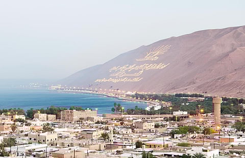 شاهد بالصور.. تبوك "الحلم الحقيقي" لعشاق الماء والبحر والجبل