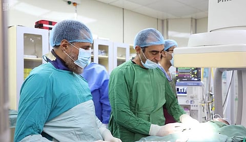بالصور .. الفريق الطبي لمركز الملك سلمان يُنقذ حياة طفلة يمنية ويُعيد البسمة لذويها