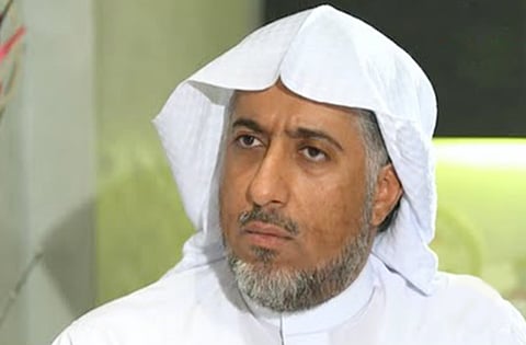 منح المعلمات حرية اللبس .. دعوة لـ "الغيث" بألا يحبسن: زي الجامعيات خفف!