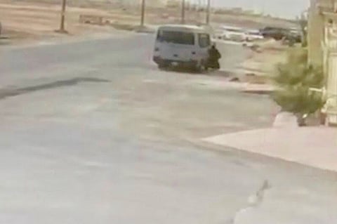 من العباءة إلى السقوط.. تفاصيل محزنة تتكشف عن "وفاة طالبة حافلة الرياض"