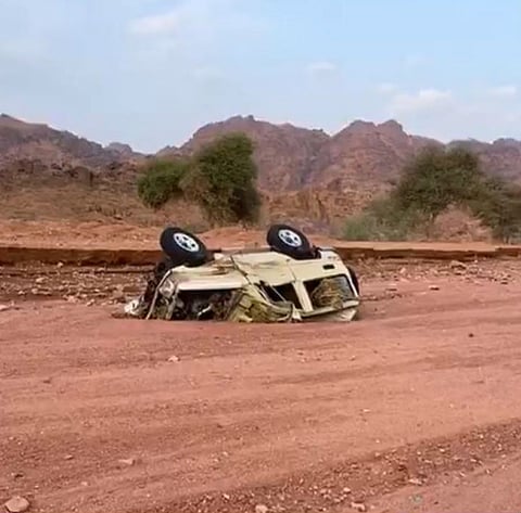 ناجٍ من سيول "جو" في حائل يروي قصة صراعه مع الخطر