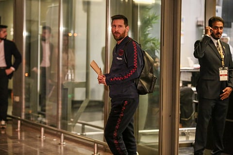 بقيادة "ميسي".. برشلونة يحط رحاله في جدة