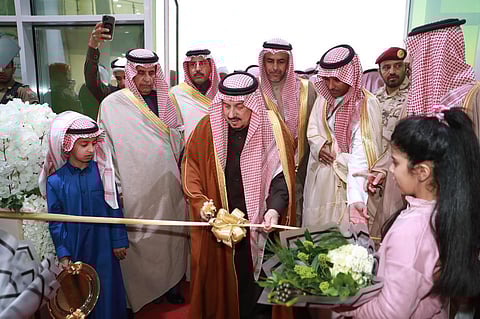 "سبق" ترصد الموقف الإنساني لأمير الرياض خلال زيارته لمرات