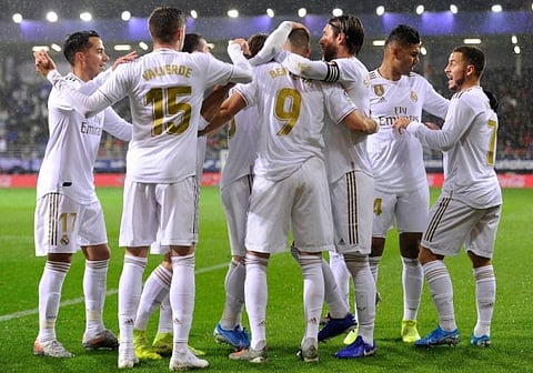 ريال مدريد يعلن موافقة اللاعبين والمدربين على تخفيض رواتبهم