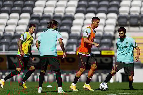 بعد تعافيه من الإصابة.. "رونالدو" جاهز للعب أمام السويد