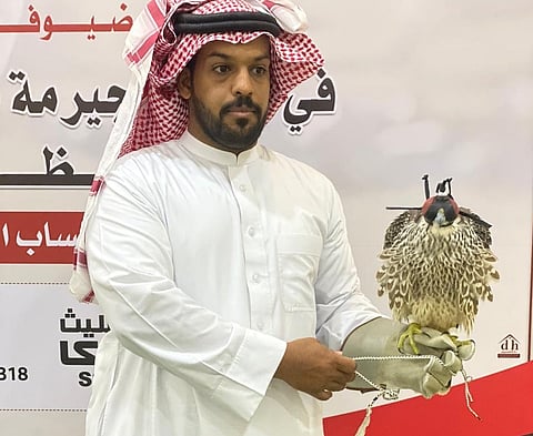 انطلاق "مزاد الصقور" بمجيرمة الليث.. وبيع أول صقر بـ80 ألف ريال