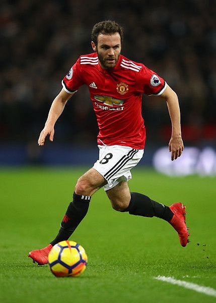 نجم مانشستر يونايتد "ماتا" يرفض عرضًا مغريًا من نادٍ سعودي