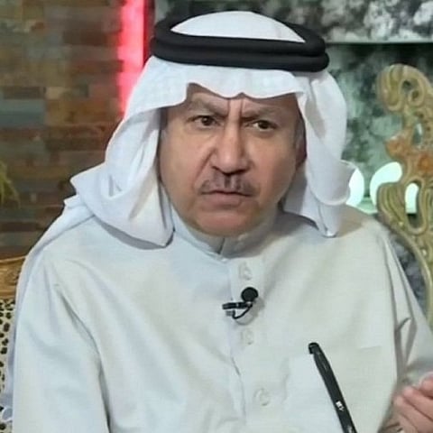 "تركي الحمد" مبررًا تغريدته المثيرة للجدل: لم أسئ للإمام "البخاري"
