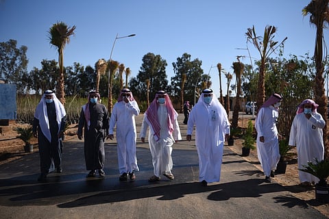 في تبوك الورد.. أمين تبوك يدشّن مشتل "المليون زهرة"