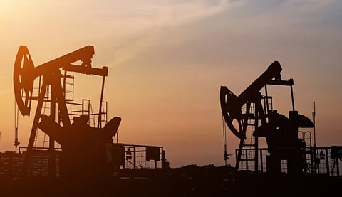 النفط يقلص خسائره بارتفاع جديد عند 87.39 دولارًا للبرميل