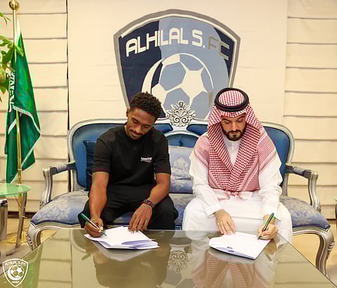 الهلال يوقّع مع "الجوير" حتى 2023.. ويظفر بخدمات خليفة الدوسري