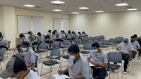 مدير التدريب التقني بمكة المكرمة يتفقّد سير الاختبارات النهائية للفصل الأول