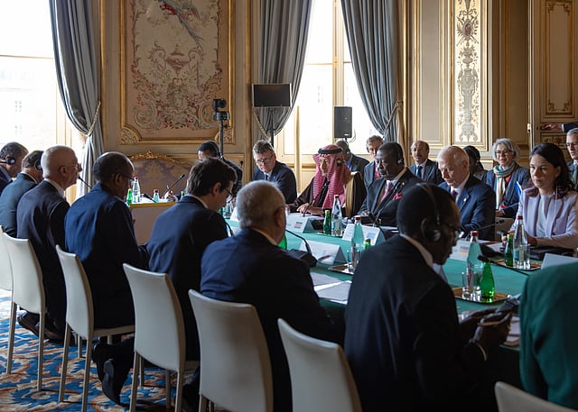 ������� ���� ������ ������ ������ sabq/2024-04/c44