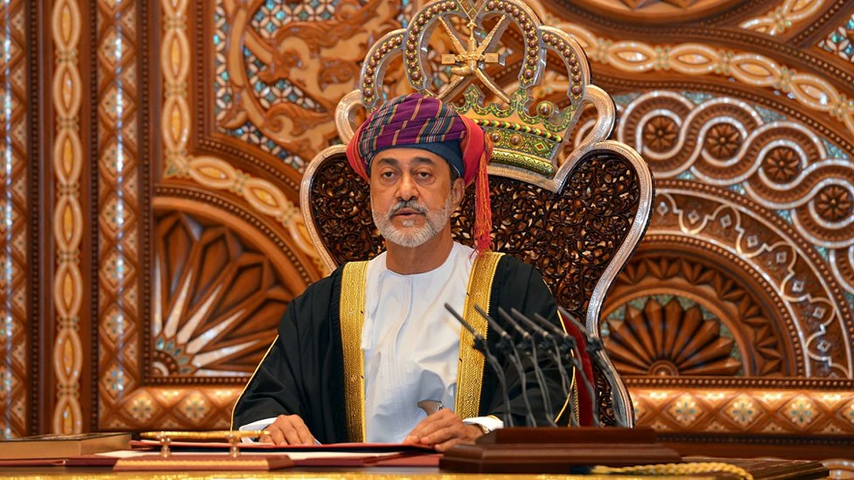 سلطنة عُمان تصدر قانونًا جديدًا لفرض الضريبة على دخل الأفراد سلطنة عُمان تصدر قانونًا جديدًا لفرض الضريبة على دخل الأفراد