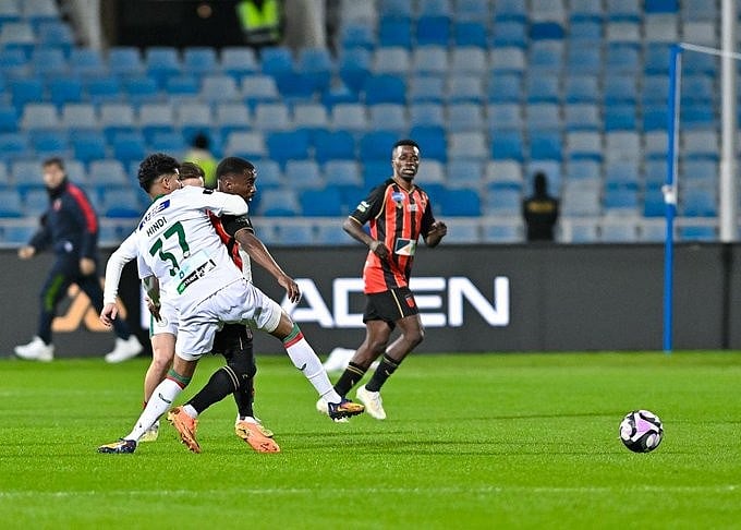 الجولة 11 من دوري روشن: الاتفاق يسقط الرياض بثنائية ونيوم يزيد من جراح النجمة