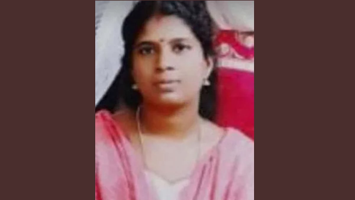 ഗ്രൈൻഡറിൽ ഷാൾ കുരുങ്ങി കഴുത്തു മുറുകി യുവതി മരിച്ചു ഗ്രൈൻഡറിൽ ഷാൾ കുരുങ്ങി കഴുത്തു മുറുകി യുവതി മരിച്ചു