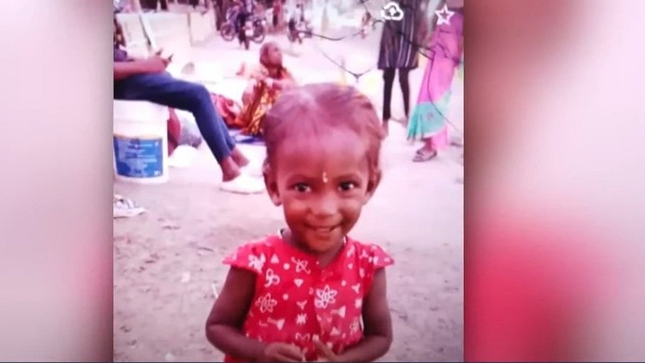 തലസ്ഥാനത്ത് നിന്ന് രണ്ടുവയസുകാരിയെ തട്ടിക്കൊണ്ടുപോയ സംഭവം; സിസിടിവി ദൃശ്യങ്ങള് പരിശോധിക്കുന്നു; സമീപ ജില്ലകളിലും ജാഗ്രതാ നിര്ദേശം തലസ്ഥാനത്ത് നിന്ന് രണ്ടുവയസുകാരിയെ തട്ടിക്കൊണ്ടുപോയ സംഭവം; സിസിടിവി ദൃശ്യങ്ങള് പരിശോധിക്കുന്നു; സമീപ ജില്ലകളിലും ജാഗ്രതാ നിര്ദേശം