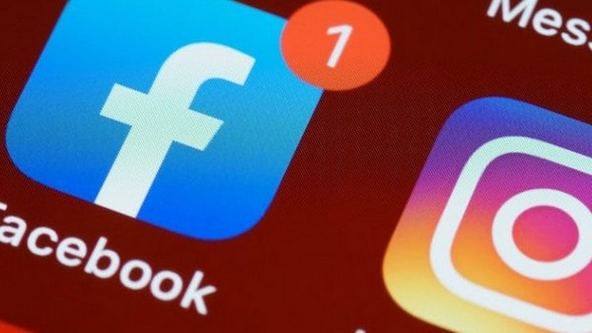 ഫെയ്സ്ബുക്കും ഇന്സ്റ്റഗ്രാമും നിശ്ചലമായത് ഒന്നര മണിക്കൂര്; മാപ്പു പറഞ്ഞ് മെറ്റ, പരിഹാസവുമായി ഇലോണ് മസ്ക് ഫെയ്സ്ബുക്കും ഇന്സ്റ്റഗ്രാമും നിശ്ചലമായത് ഒന്നര മണിക്കൂര്; മാപ്പു പറഞ്ഞ് മെറ്റ, പരിഹാസവുമായി ഇലോണ് മസ്ക്