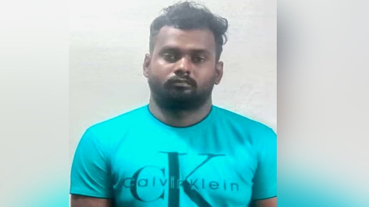 19 കാരനെ സിമന്റ് മിക്സർ മെഷീനിലിട്ട് കൊന്നു, മൃതദേഹം വേസ്റ്റ് കുഴിയില് തള്ളി: തമിഴ്നാട് സ്വദേശി അറസ്റ്റിൽ 19 കാരനെ സിമന്റ് മിക്സർ മെഷീനിലിട്ട് കൊന്നു, മൃതദേഹം വേസ്റ്റ് കുഴിയില് തള്ളി: തമിഴ്നാട് സ്വദേശി അറസ്റ്റിൽ