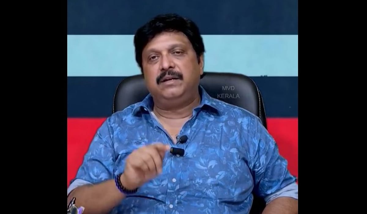 “ഇതൊന്നും നടക്കുന്ന കാര്യമല്ല”; ബൈക്കിന്റെ പിന്നിലിരുന്ന് സംസാരിച്ചാല് നടപടിയെടുക്കാനാവില്ലെന്ന് മന്ത്രി “ഇതൊന്നും നടക്കുന്ന കാര്യമല്ല”; ബൈക്കിന്റെ പിന്നിലിരുന്ന് സംസാരിച്ചാല് നടപടിയെടുക്കാനാവില്ലെന്ന് മന്ത്രി