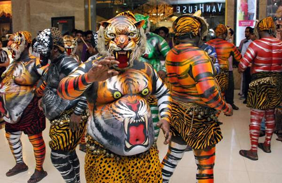 വയനാട് ഉരുള്പൊട്ടല്; ഇത്തവണ തൃശൂരില് ‘പുലി’ ഇറങ്ങില്ല വയനാട് ഉരുള്പൊട്ടല്; ഇത്തവണ തൃശൂരില് ‘പുലി’ ഇറങ്ങില്ല