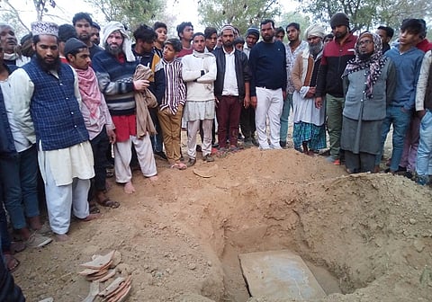  सिर्फ 10 प्लॉट खाली, मुसलमानों के पास अपनों को दफनाने के लिए नहीं बची जगह 