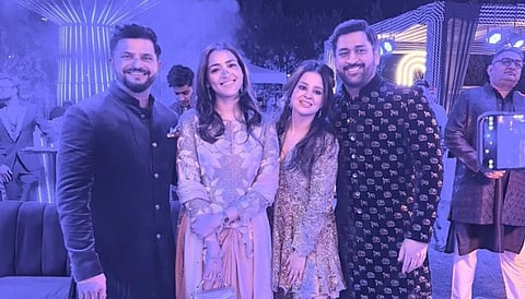 जमकर थिरके धोनी, रैना और पंत,- आखिर बात क्या है ? 