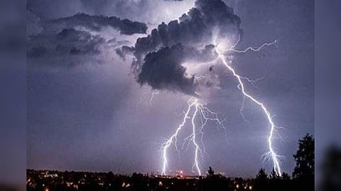 आकाशीय बिजली