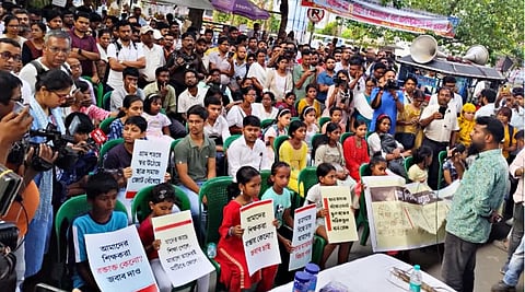 job, protest, teachers