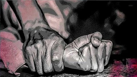 गैंगरेप के बाद आदिवासी महिला की मौत, 2 गिरफ्तार