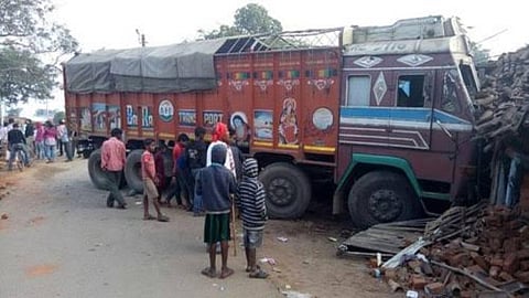 यूपी : 2025 में 13,000 से अधिक सड़क हादसों में 7,700 मौतें हुईं