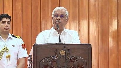 भारत माता के चित्र का कोई आधिकारिक प्रारूप नहीं : केरल सरकार