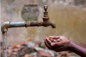 तीन महीने से बूंद-बूंद को तरस रहे 300 परिवार, यमुनामोड़ में गहराया पेयजल संकट