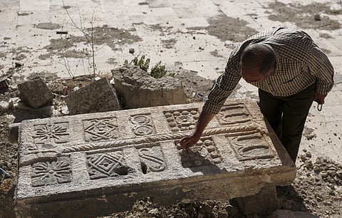 सीरिया में ठेकेदार को मलबे के नीचे मिली प्राचीन कब्रगाह