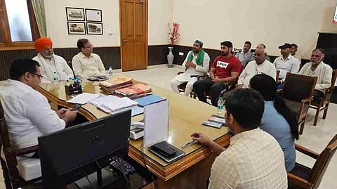 किसान की मौत पर सुलगा मेरठ