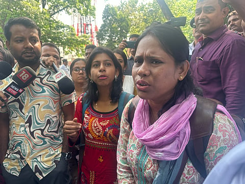 विधानसभा के सामने पहुंचे शिक्षक 