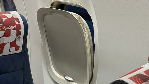 spicejet_broken_window_ frame 