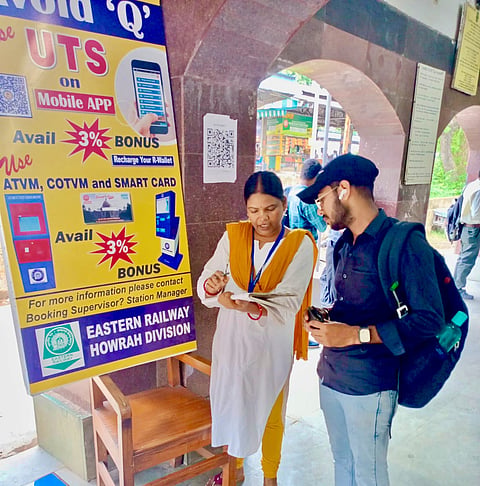 kolkata, bengal, railway, uts, howrah, sealdah 